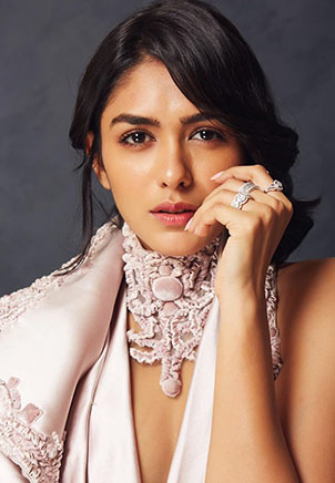 Mrunal Thakur