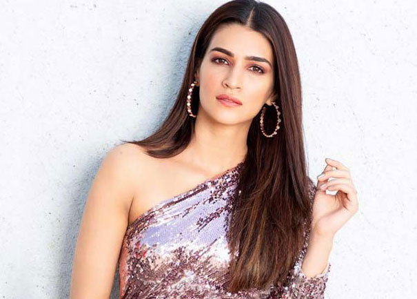 Kriti Sanon Book Celeb