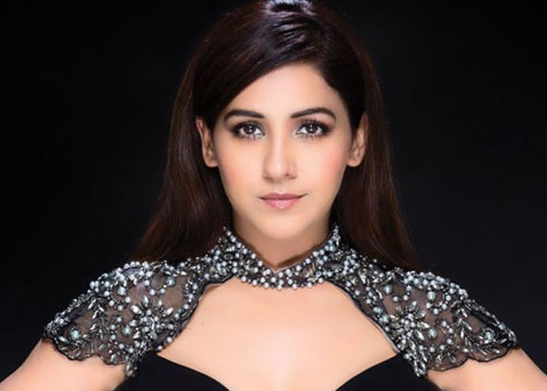 Neeti Mohan Book Celeb