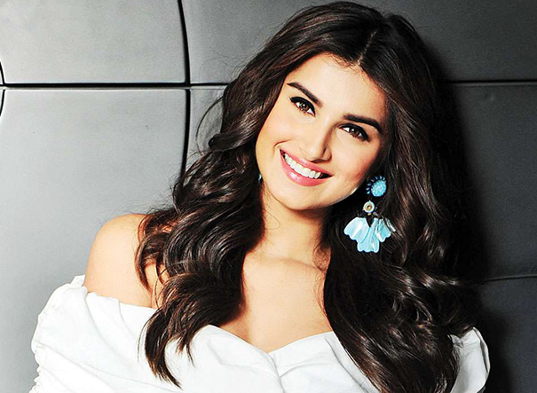 Tara Sutaria Book Celeb